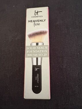IT Cosmetics Heavenly Luxe Foundation Brush No.29 - Pink Accents